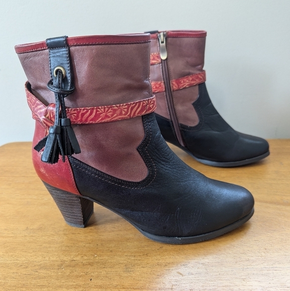 L'Artise Davinci Colorblock Mixed Media Leather Tassel Booties - Picture 1 of 16